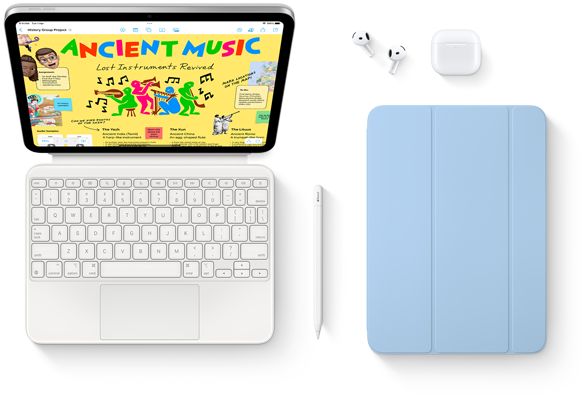 جهاز iPad متصل بلوحة مفاتيح Magic Keyboard Folio، وقلم Apple Pencil، وAirPods، وSmart Folio