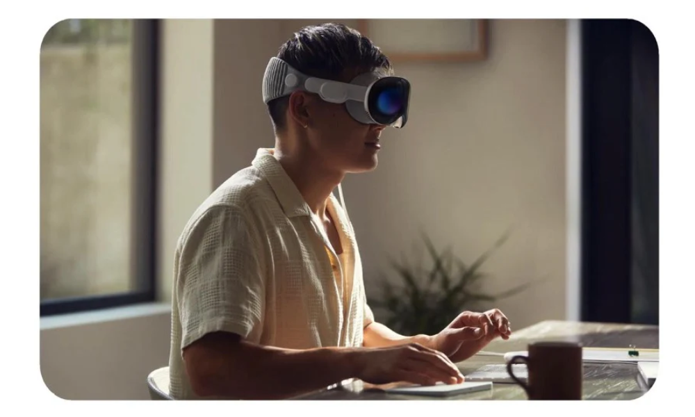 Apple Vision Pro:  What is Apple Vision Pro?