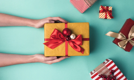 6 Best Apple Gifts for Mother’s Day in 2025