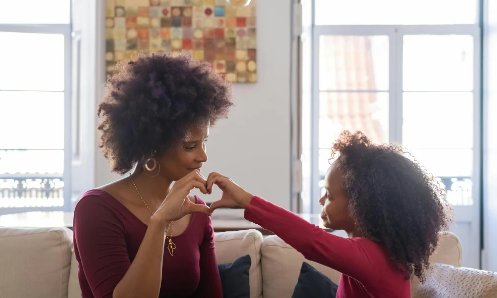 7 Best Apple Accessories to Gift Moms for Mother’s Day